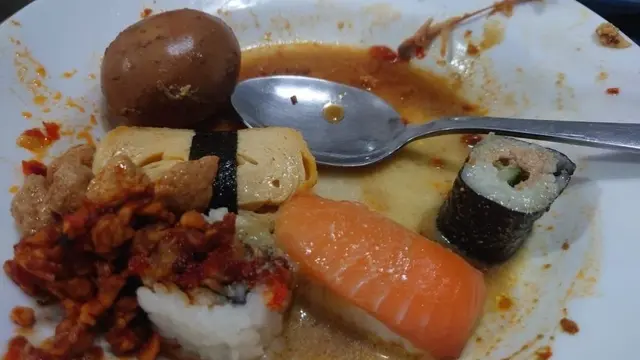 6 Potret Kombinasi Sushi Pakai Nasi Ini Khas Orang Indonesia Banget