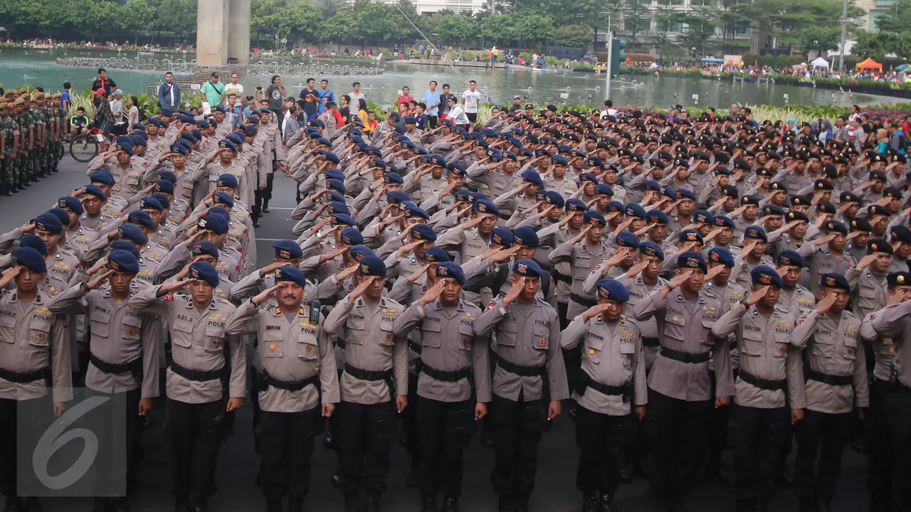 20160501-Ribuan petugas Dikerahkan untuk Amankan May Day 2016 di Jakarta