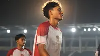 Rafael Struick latihan jelang laga Timnas Indonesia vs Myanmar di Piala AFF 2024. (dok. X @timnasindonesia/https://x.com/TimnasIndonesia/status/1865903205236064349/photo)