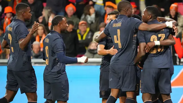 Selebrasi Timnas Ekuador usai menjebol gawang Timnas Belanda di laga uji coba di Philips Stadion, Rabu (01/04/2026) dini hari WIB.