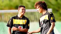 Barcelona Harus Memilih: David Luiz atau Thiago Silva