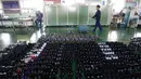 Sepatu-sepatu yang siap didistribusikan di Pabrik Sepatu Kulit Wonsan, tempat mereka memproduksi sepatu kulit buatan tangan di Wonsan, Provinsi Kangwon, Korea Utara pada 28 Oktober 2020. (AP Photo/Jon Chol Jin)