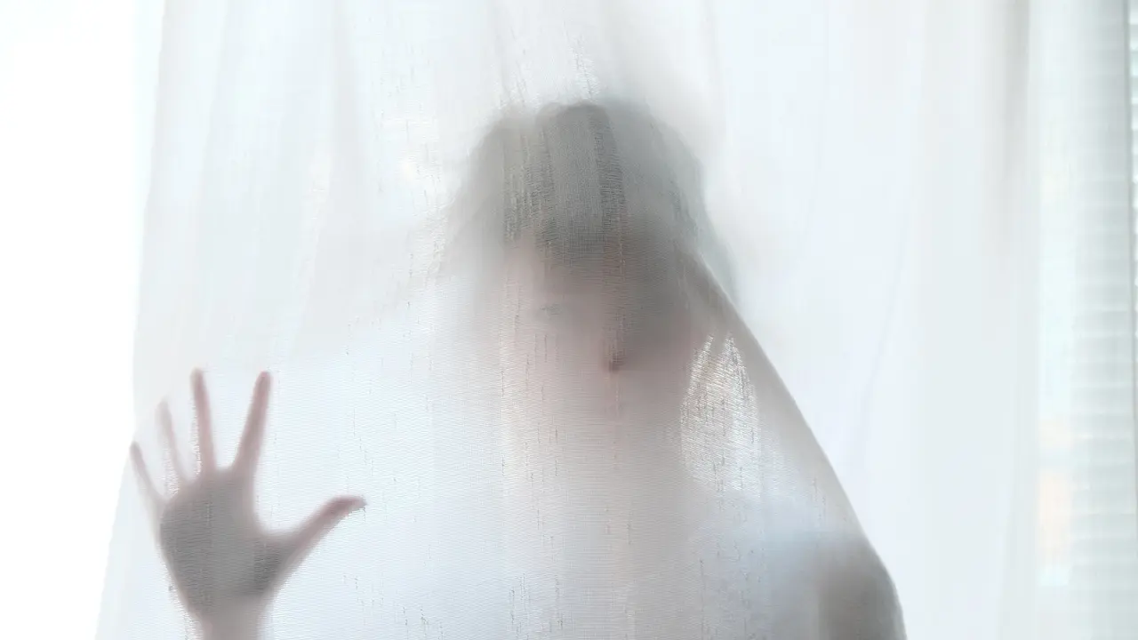 Editor Says: Abusive Relationship Bukan Tanda Cinta