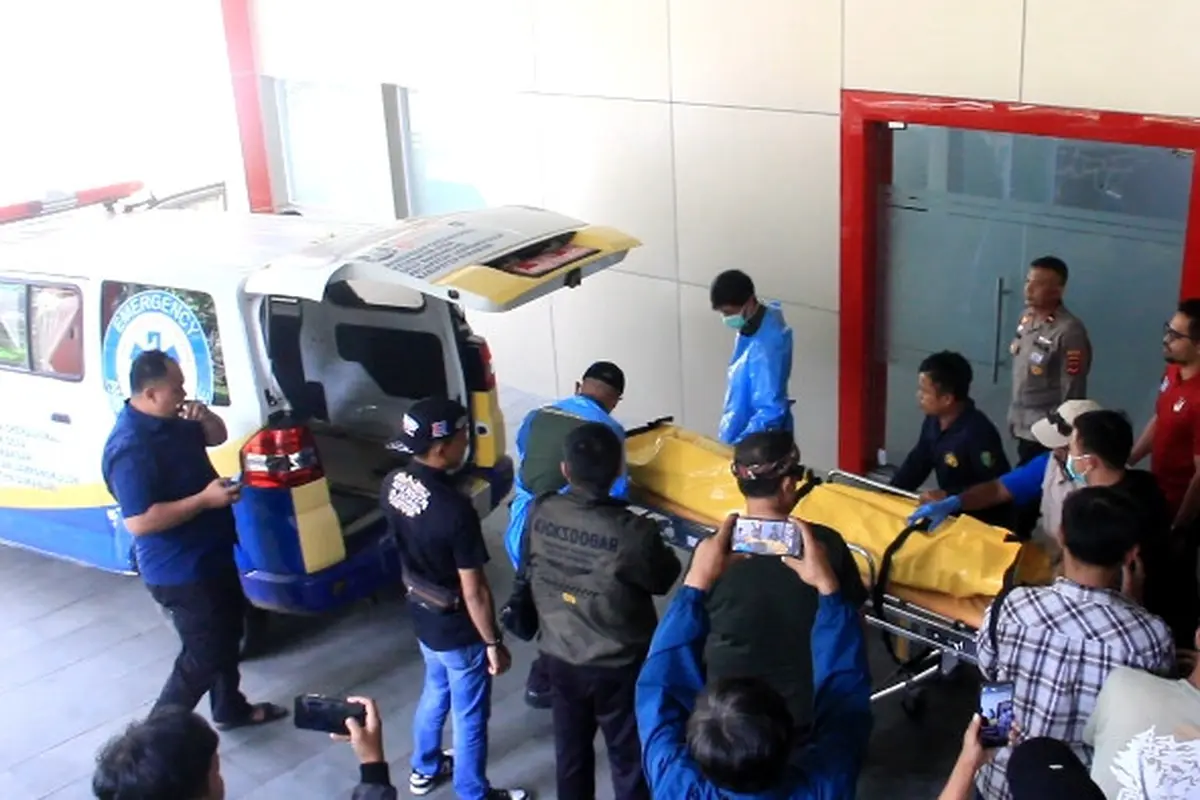 Jenazah bocah di Sukabumi diduga korban penganiayaan ibu tiri. (Liputan6.com/Fira Syahrin)