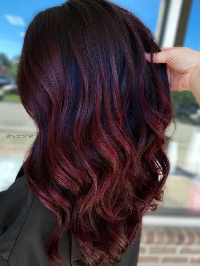 Warna Rambut Burgundy