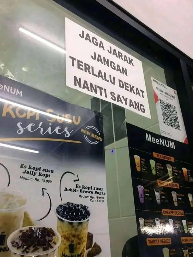 6 Pengumuman Nyeleneh di Tempat Umum Ini Bikin Gagal Paham