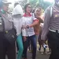 Seorang perempuan muda asal Maumere, Kabupaten Sikka, NTT berinisial N  (22) ditangkap polisi, Senin (1/8/2018).