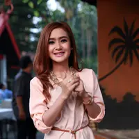  Cita Citata buka bersama anak yatim di restoran Pulau Dua, Senayan, Jakarta Pusat, Sabtu (27/6) (Wimbarsana/Bintang.com)