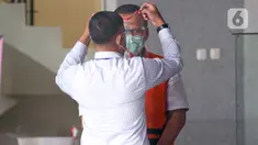 Mantan Menteri Kelautan dan Perikanan, Edhy Prabowo usai menjalani pemeriksaan lanjutan di Gedung KPK Jakarta, Senin (4/1/2021). Edhy kembali diperiksa sebagai tersangka kasus dugaan suap penetapan calon eksportir benih lobster. (Liputan6.com/Helmi Fithriansyah)
