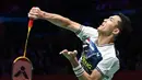 Jonatan Christie menambahkan bahwa setiap pertandingan memiliki dinamika tersendiri yang harus dihadapi dengan tepat. Tampak dalam foto, tunggal putra Indonesia, Jonatan Christie memukul bola balasan ke arah Yudai Okimoto (Jepang) selama pertandingan babak 16 besar Badminton Asia Championships (BAC) 2026 di Ningbo Olympic Sports Centre, provinsi Zhejiang, Tiongkok timur, Kamis (9/4/2026). (CN-STR/AFP) / China OUT