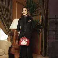 Penampilan Bunga Zainal yang fashionable. (Sumber foto: bungazainal/instagram)