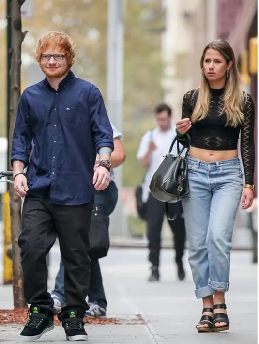 Ed Sheeran dan Cherry Seaborn (via mirror.co.uk)