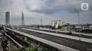 Suasana proyek 6 Ruas Tol Dalam Kota Seksi A rute Kelapa Gading-Pulo Gebang, Jakarta, Rabu (9/6/2021). Sementara untuk ruas B (Semanan-Grogol) dan C (Grogol-Kelapa Gading) ditargetkan selesai Maret 2024 mendatang. Di mana progres konstruksi tol ini dimulai akhir 2021. (merdeka.com/Iqbal S. Nugroho)