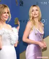 Empat aktris lintas generasi, Nicole Kidman, Ayo Edebiri, Sarah Pidgeon, dan Youn Yuh-Jung, tampil kompak mengenakan Chanel di red carpet Emmy Awards 2026, membuktikan bahwa pesona anggun rumah mode Prancis ini bisa dikenakan siapa saja, dari aktris veteran hingga bintang muda yang tengah naik daun. Berikut detail penampilan keempatnya [dok. Chanel]