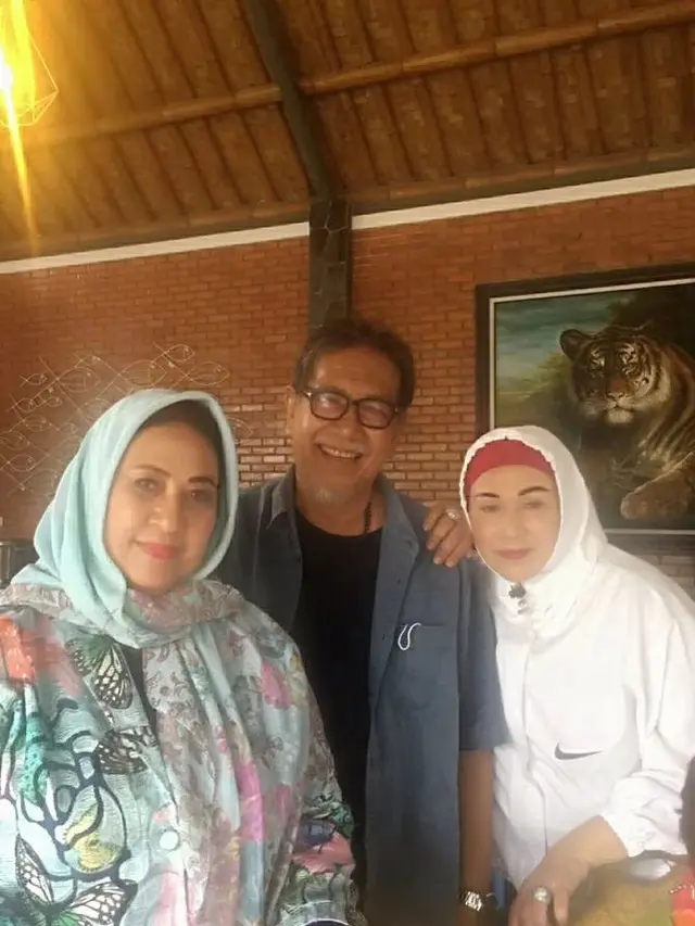 Reuni artis senior era 70 dan 80-an (Foto: Instagram/@cameliamalikreal)