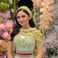 Penampilan Syifa Hadju saat Siraman. [@kesharatuliu05]