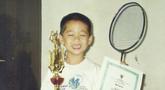 Kevin Sanjaya sudah berprestasi di dunia badminton sejak kecil. Ia menekuni badminton saat masih anak-anak dan sudah menghasilkan banyak piala. Cikal bakal jadi pemain hebat pun sudah terlihat dari seorang Kevin Sanjaya kecil. (Liputan6.com/IG/kevin_sanjaya)