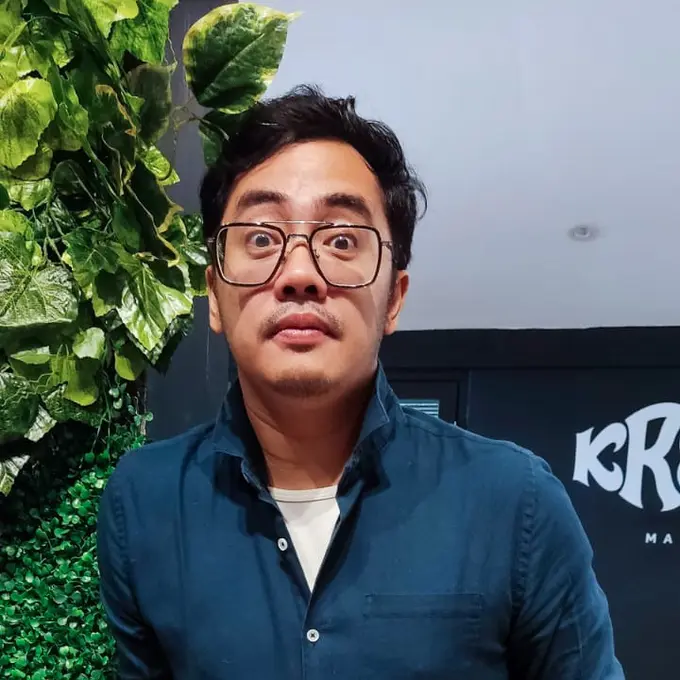 [Fimela] Dennis Adhiswara