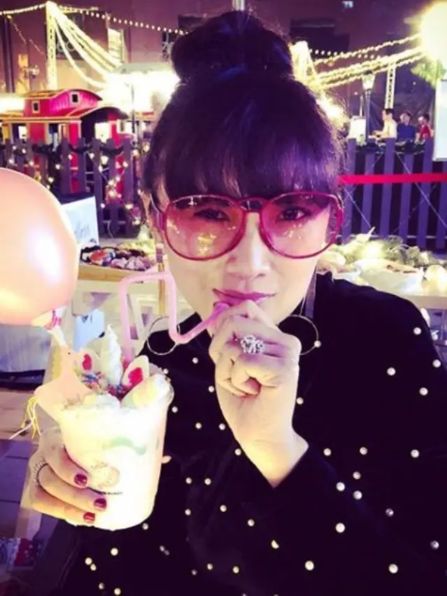 [Bintang] Usia Kepala 4 Tapi Tampak Muda, Ini Tips Jaga Kecantikan ala Tata Mantan Tommy Soeharto