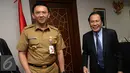 Menko Maritim dan Sumber Daya Rizal Ramli (kanan) bersama Gubernur DKI Jakarta Basuki Tjahaja Purnama (Ahok) jelang rapat koordinasi membahas Reklamasi Teluk Jakarta di Kemnko Maritim, Jakarta, Senin (18/4). (Liputan6.com/Angga Yuniar)