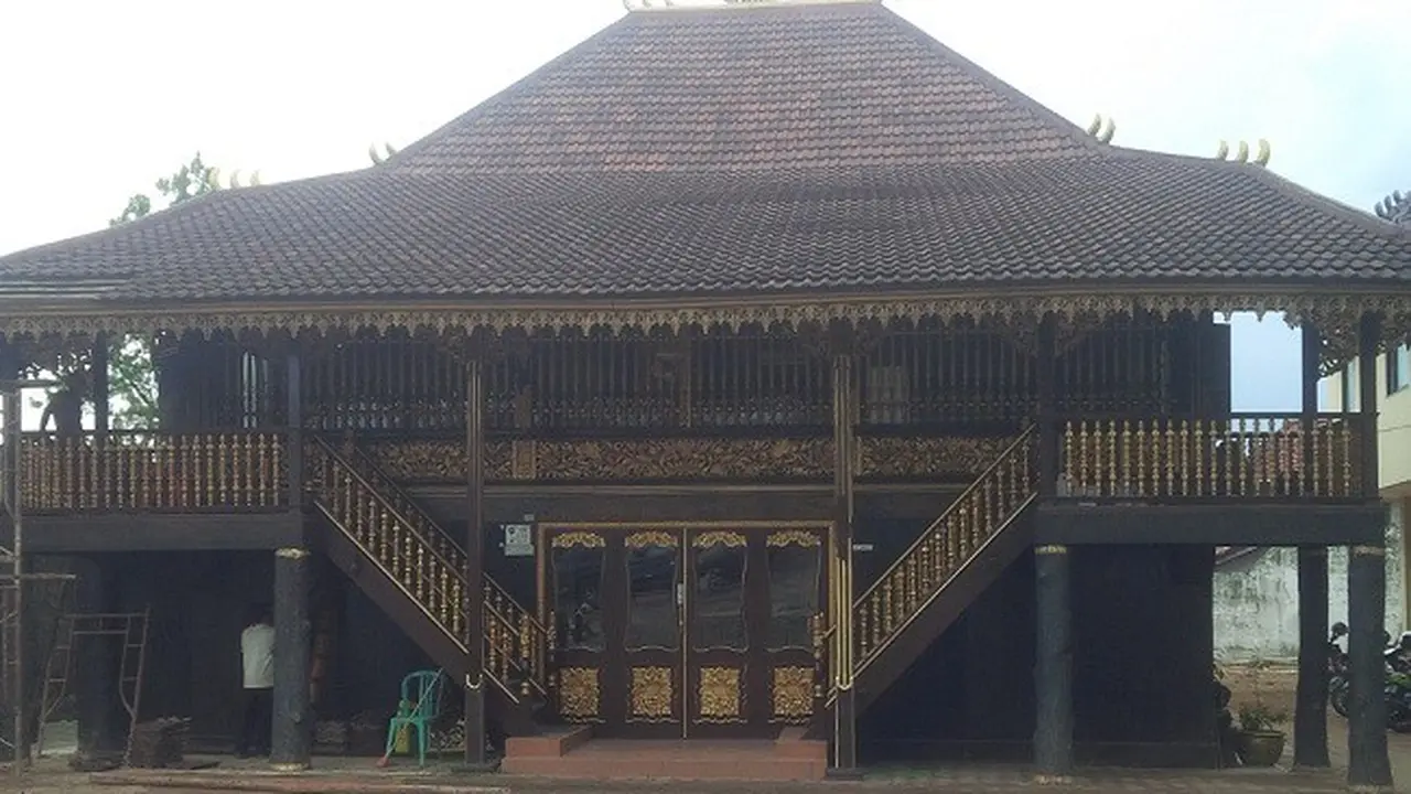 Mengenal Simbol-Simbol Rahasia pada Rumah Limas Palembang
