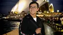 Bahkan, pesonanya pun tidak luntur tergerus usia. Gunawan masih tetap awet muda, tidak kalah dengan artis zaman sekarang. Dalam unggahan Instagram, mantan suami Paramitha Rusady itu memperlihatkan kegiatannya, seperti berolahraga dan liburan bareng keluarga. (Liputan6.com/IG/@gunawan_sudrajat_real)