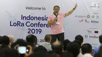 Ketua Umum Asosiasi IoT Indonesia Teguh Prasetya memberikan sambutan dalam Indonesia Long Range Conference (IDLoRaCon) 2019 di Function Hall Studio 6 Emtek City, Jakarta, Rabu (14/8/2019). Perkembangan IoT di Indonesia juga menjadi pembicaraan dalam acara ini. (Liputan6.com/Herman Zakharia)