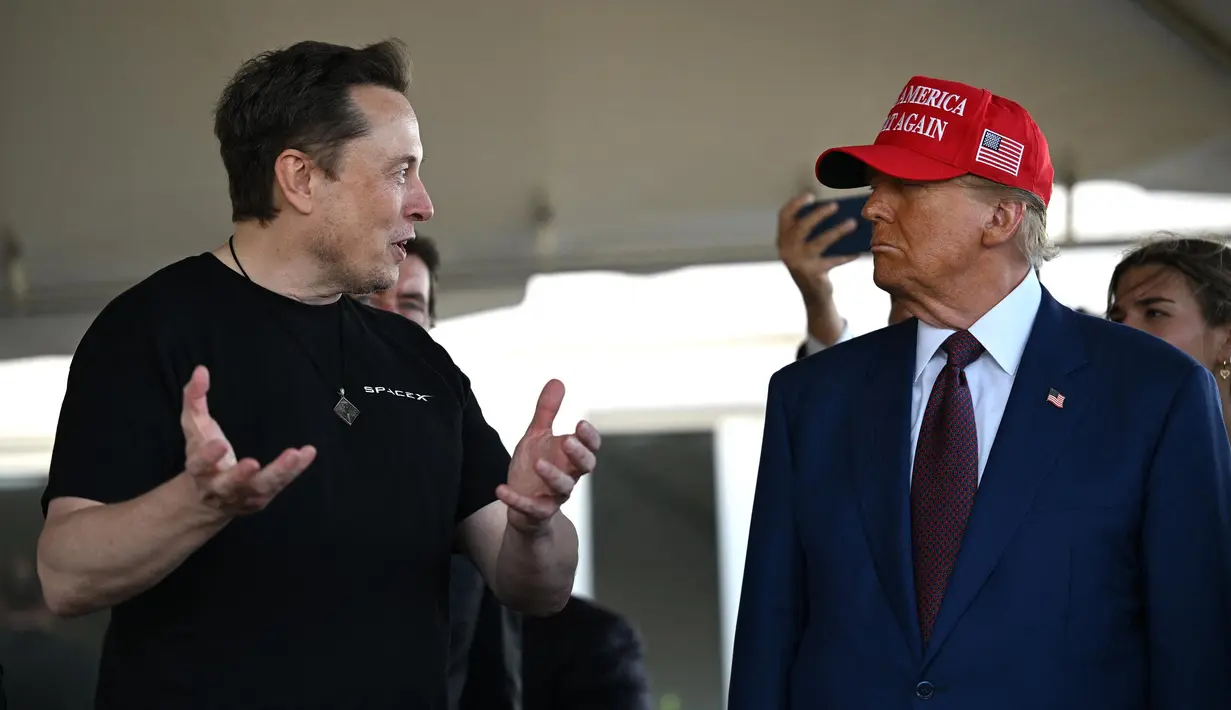 Ini menjadi kunjungan pertama Presiden terpilih Amerika Serikat (AS), Donald Trump ke peluncuran Starship. (Brandon Bell/Getty Images North America/Getty Images via AFP)