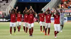 Sejumlah pemain timnas Indonesia U-23 merayakan kemenangan atas Brunei Darussalam 2-0 di kualifikasi grup H Piala Asia 2016 di Stadion Gelora Bung Karno Jakarta, Minggu (29/3/2015). (Liputan6.com/Helmi Fithriansyah)