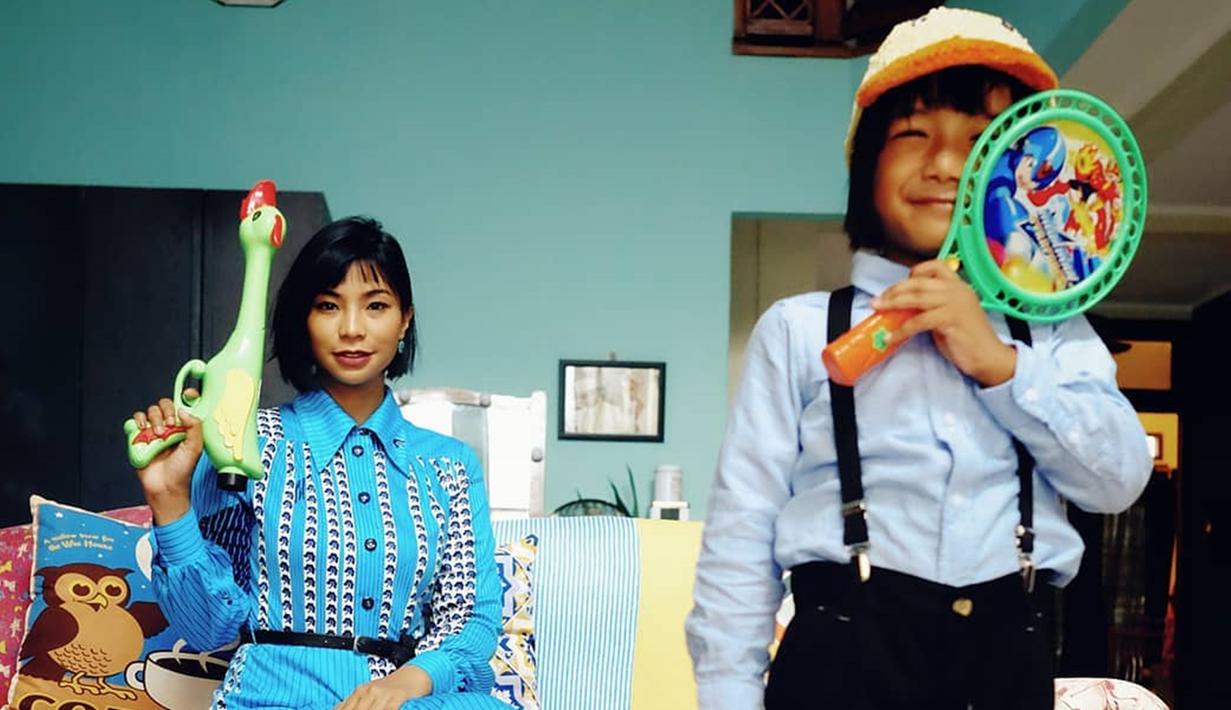 Putra semata wayang Shareefa yang akrab disapa Pendul ini baru menginjak usia 5 tahun. Meski begitu, ia sudah pandai berpose bak model seperti ibunya. (Liputan6.com/IG/@shareefadaanish).