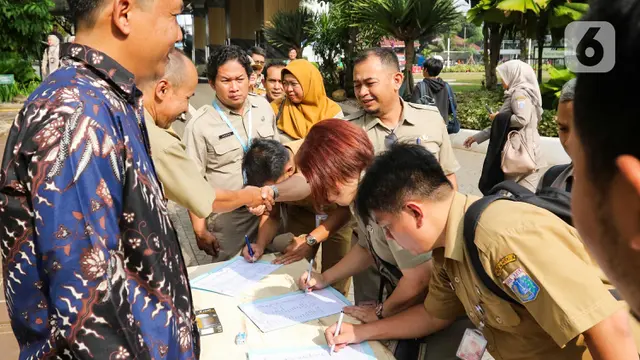 Awali Hari Pertama Masuk Kerja, ASN Pemprov Jakarta Halal bi Halal dengan Pramono-Rano