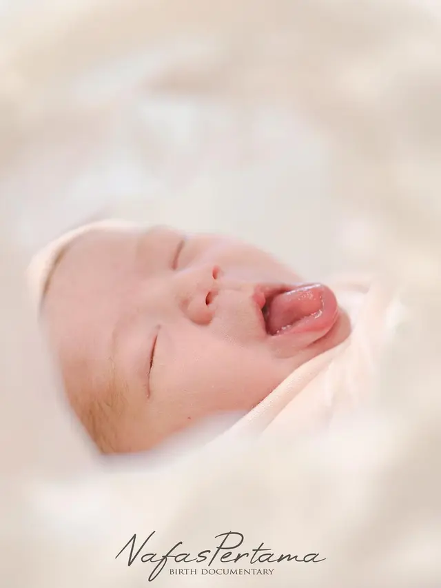 Adipati Dolken dikaruniai putri, Naeswari Isthika Dyah Koesmadji (Foto Nafaspertama via Instagram @adipati)