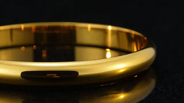 Model Gelang Emas Simpel Bangle Tipis Bernilai Tinggi (AI)