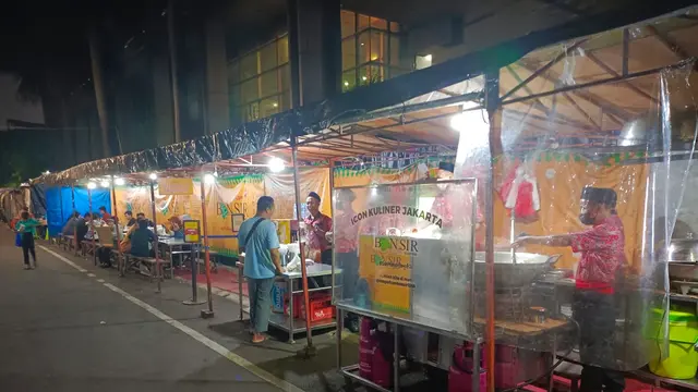 Rekomendasi Tempat Makan Malam di Dekat Stasiun Gambir