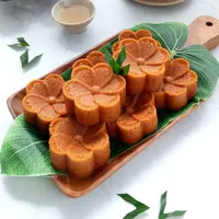 ilustrasi kue bolu sakura/copyright by EndwiaSS (Shutterstock)