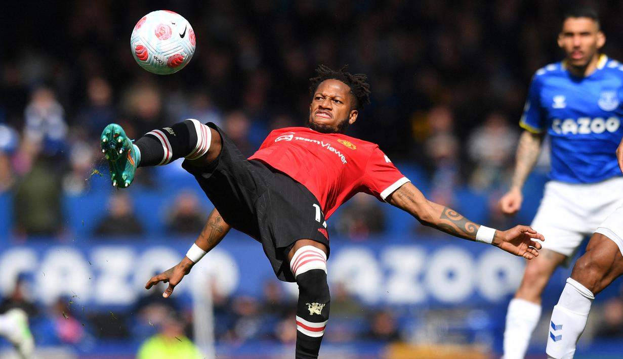 Fred. Gelandang berusia 29 tahun ini didatangkan Manchester United dari Shakhtar Donetsk pada awal musim 2018/2019 dengan nilai transfer sebesar 59 juta euro atau setara Rp897 miliar. Selama total 4 musim, hingga kini ia telah tampil dalam 156 laga di semua ajang dengan torehan 8 gol dan 13 assist. Bersama Timnas Brasil ia telah mengoleksi 25 caps dengan torehan 2 assist sejak melakukan debut pada 12 November 2014. (AFP/Anthony Devlin)