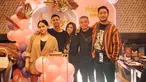 Nisya Ahmad genap berusia 32 tahun pada 17 Oktober 2022 lalu. Dirinya pun mendapatkan kejutan spesial dari suami, keluarga dan para sahabat. (Liputan6.com/IG/@nissyaa)