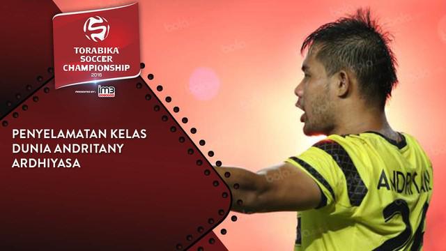 Video kiper Persija Jakarta yang melakukan penyelamatan gemilang kala menahan tendangan bek kanan Persipura, Tinus Pae pada laga pembuka Torabika Soccer Championsip 2016.