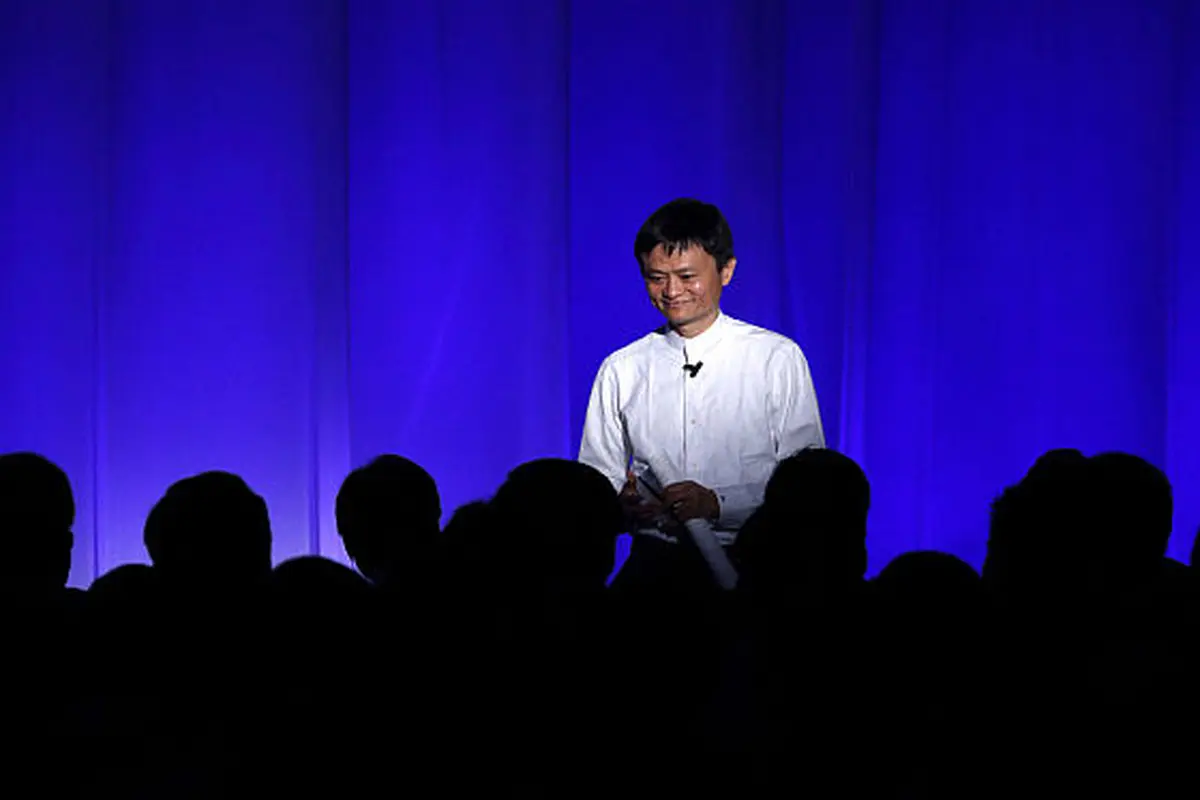 Ingin Bahagia? Jack Ma Bilang Kamu Harus Punya Uang Segini!