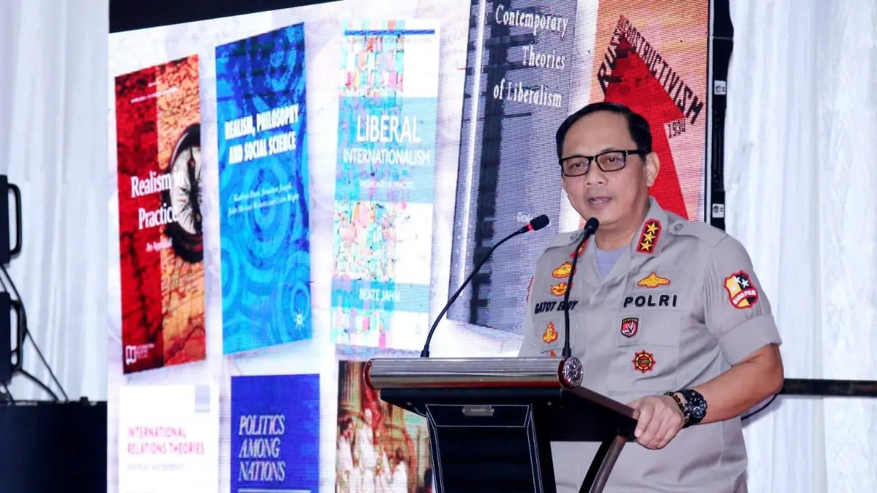Komjen Gatot Eddy Pramono kuliah umum di Universitas Riau. (Istimewa)