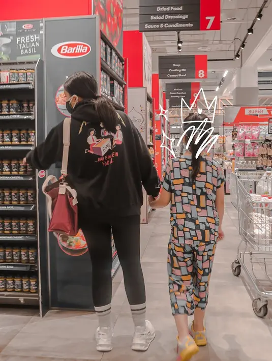 Denada dan Aisyah (Instagram/denadaindonesia)