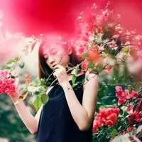 Ilustrasi perempuan yang sedang galau atau sedih | copyright unsplash.com/Marco Xu