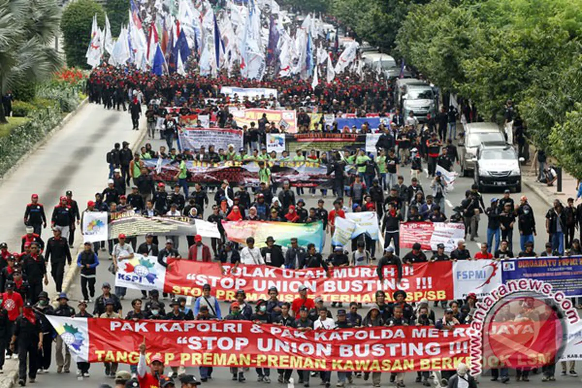 Tuntutuan Hari Buruh Internasional (May Day)