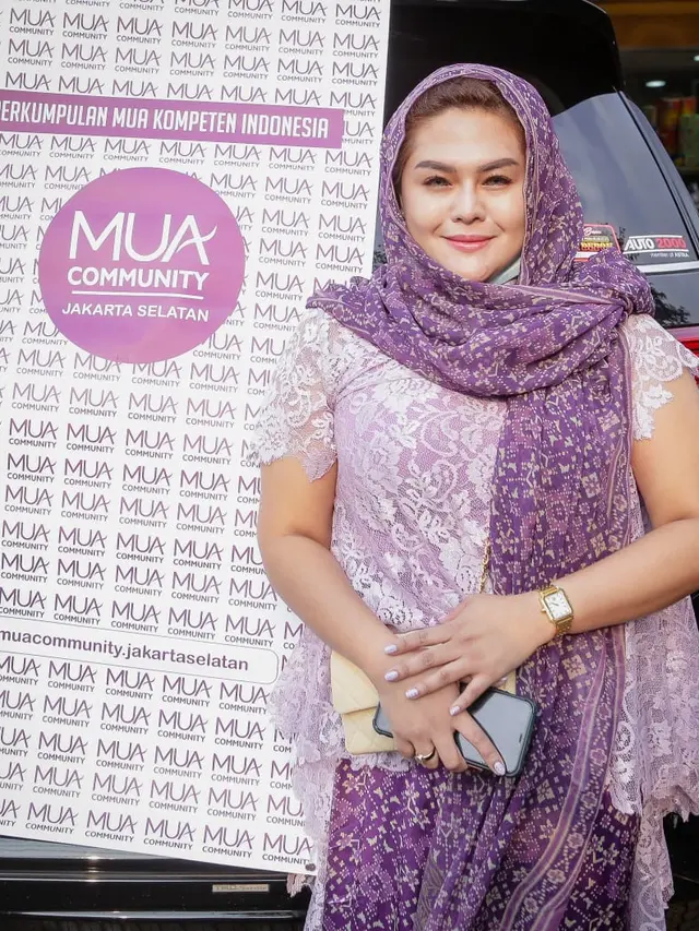 Fara Fibula bagikan takjil