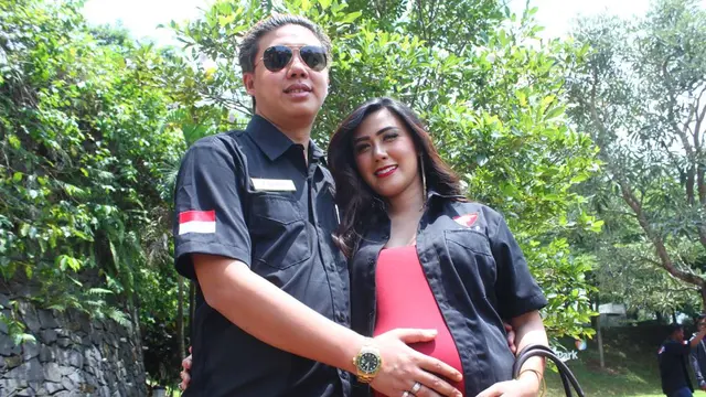 Rey Utami dan Pablo Putera Benua