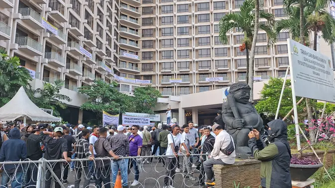 Hotel Sultan Dikuasai Negara, Proses Angkut Barang Dimulai Besok