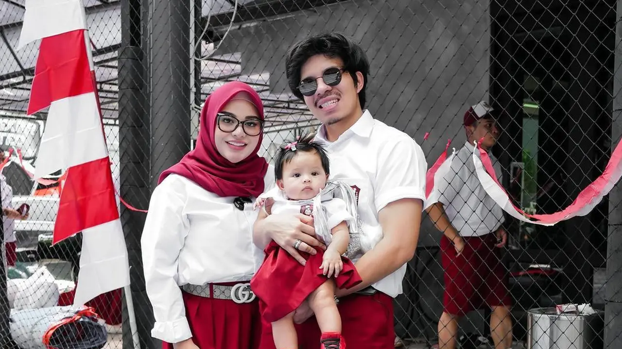10 Gaya Kompak Keluarga Artis Rayakan HUT ke-77 RI, Nathalie Holscher hingga Aurel Hermansyah