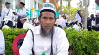 Potret Guru yang Tak Lelah Berjuang Mengajar, Meski Gaji Kecil dan Sekolah Rusak