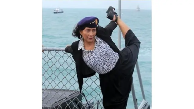 5 Gaya Kocak Susi Pudjiastuti, Keren Abis