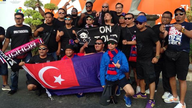 Boys of Straits